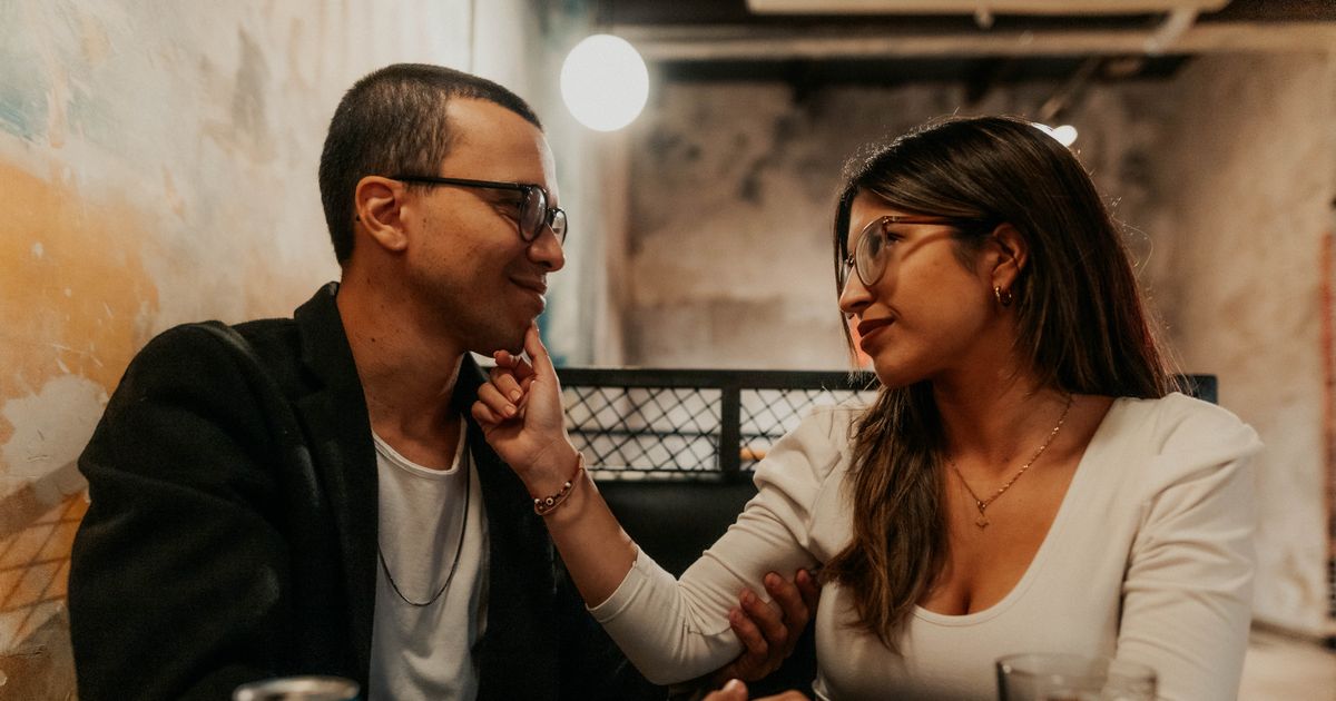 7 Dating Mistakes That Can Make American Women Appear Too Desperate