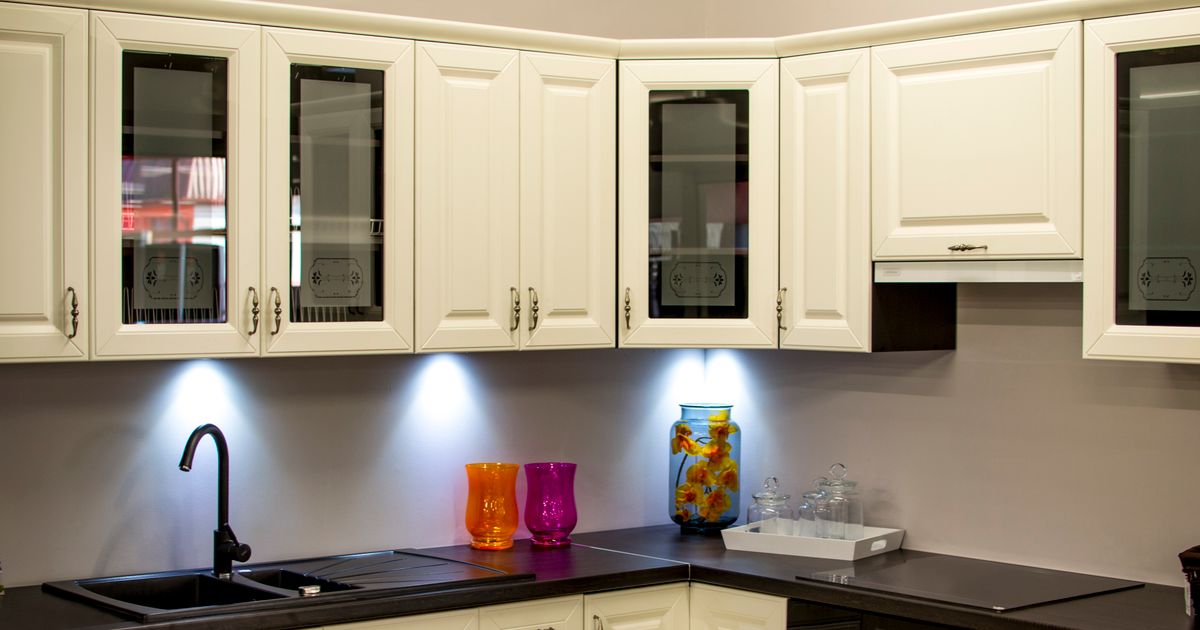 Kitchen Color Schemes That Never Go Out of Style 