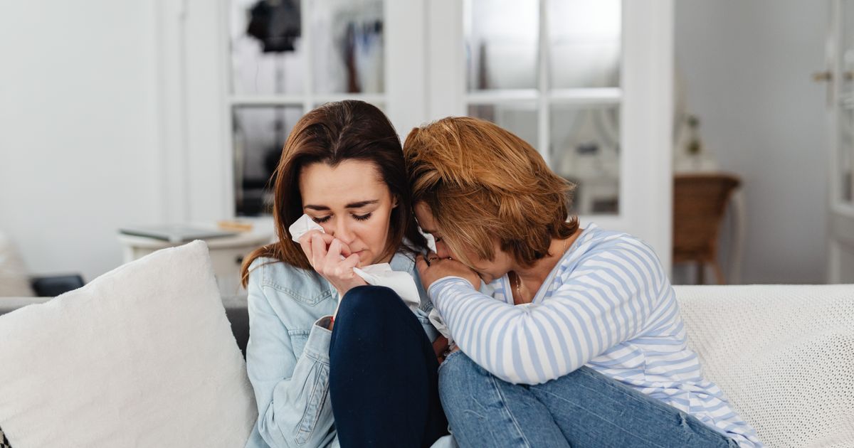 Experts Reveal the Phrases You Should Never Say to Someone Experiencing Loss