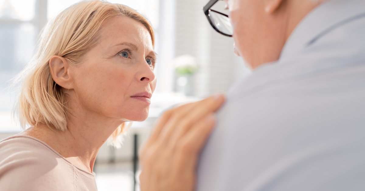 8 Subtle Relationship Red Flags Men Should Pay Attention To 