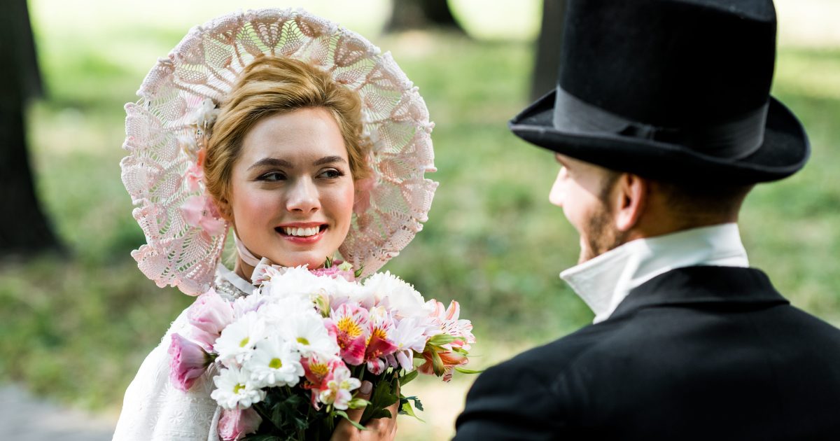 10 Strange Ways Men Tried to Win Women’s Hearts in the 1800s 