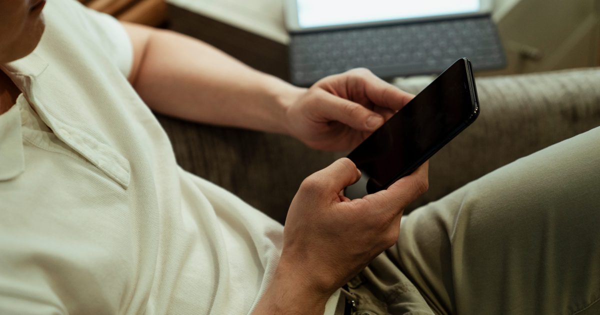 8 Things You Should Think Twice About Revealing to Anyone 