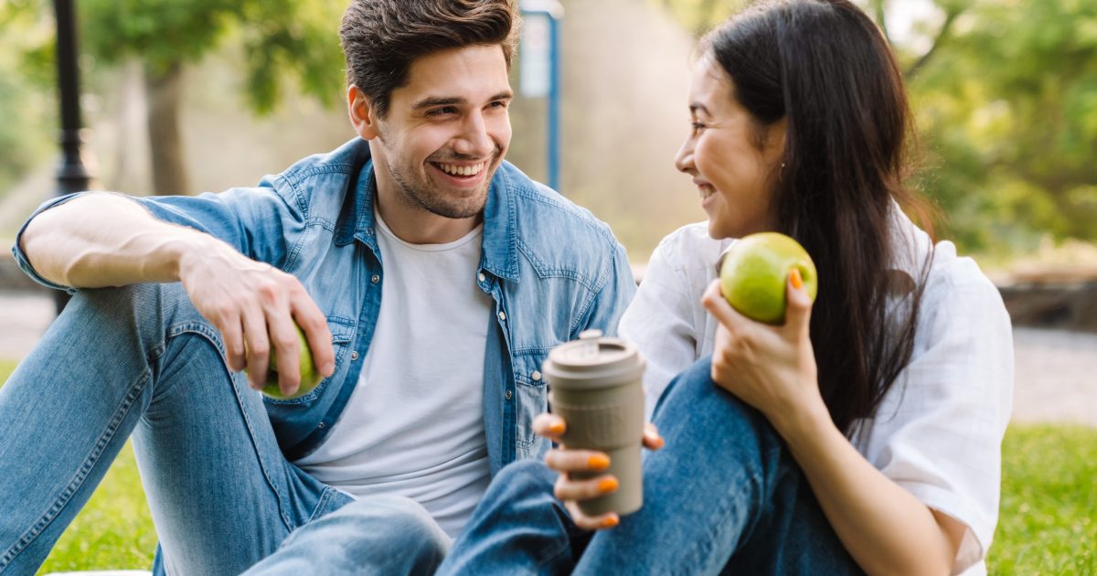 Gen Z Is Spending $0 on Romantic Dates, Survey Finds as Young Adults Rethink Dating Costs 