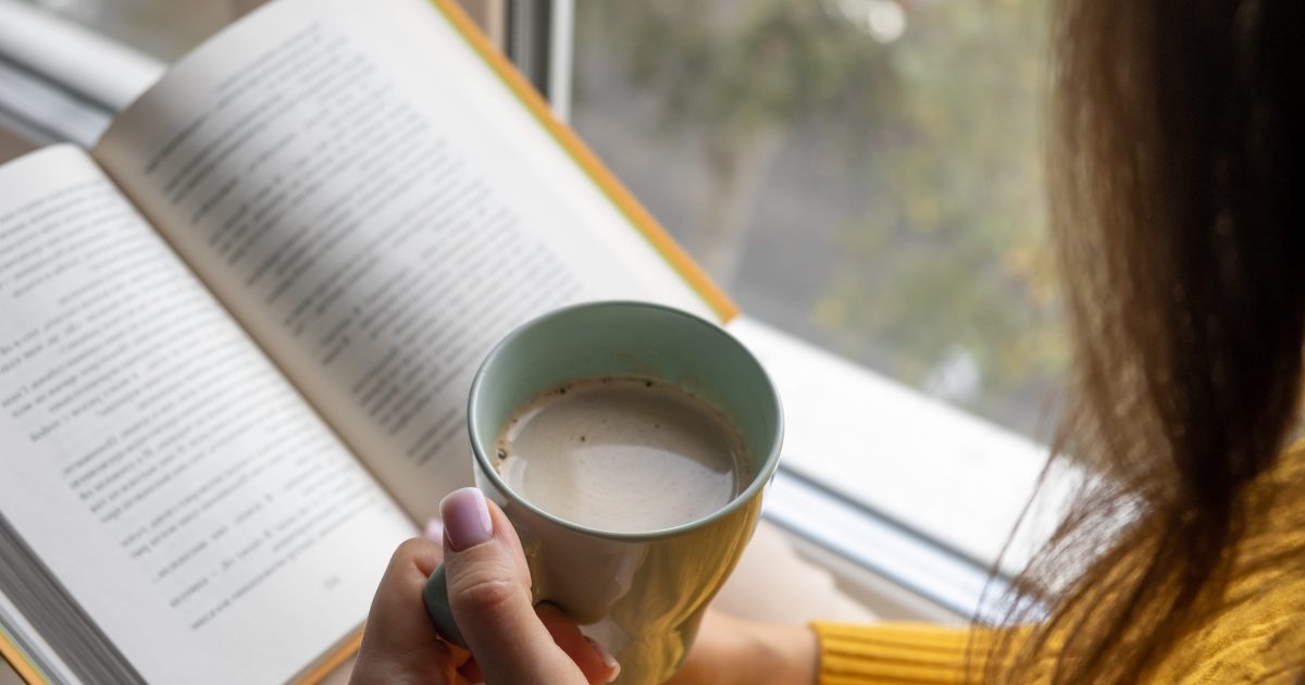 10 Cozy Habits People Are Bringing Back This Fall 