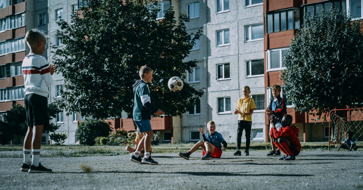8 Childhood Experiences Adults Say Today’s Kids Are Missing Out On 