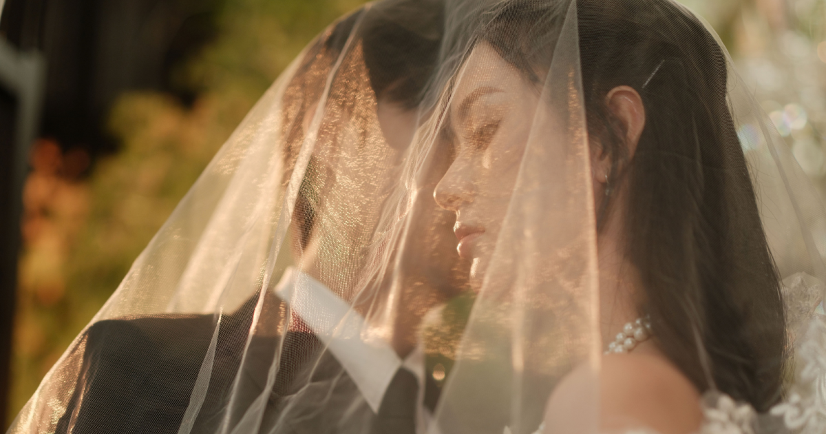 What a Typical 1960s Wedding Looked Like Compared to Today