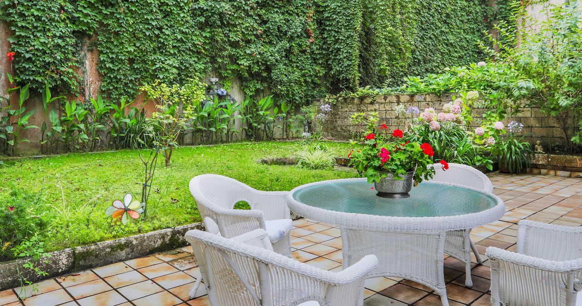 6 Backyard Layout Ideas Designers Use to Make Small Gardens Feel Bigger