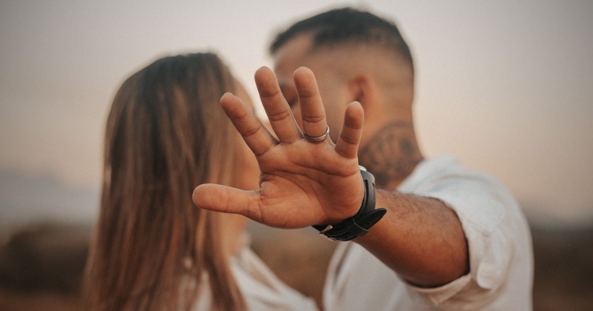 Why Couples Stop Talking About Their Problems, Even When They’re Still Madly in Love 