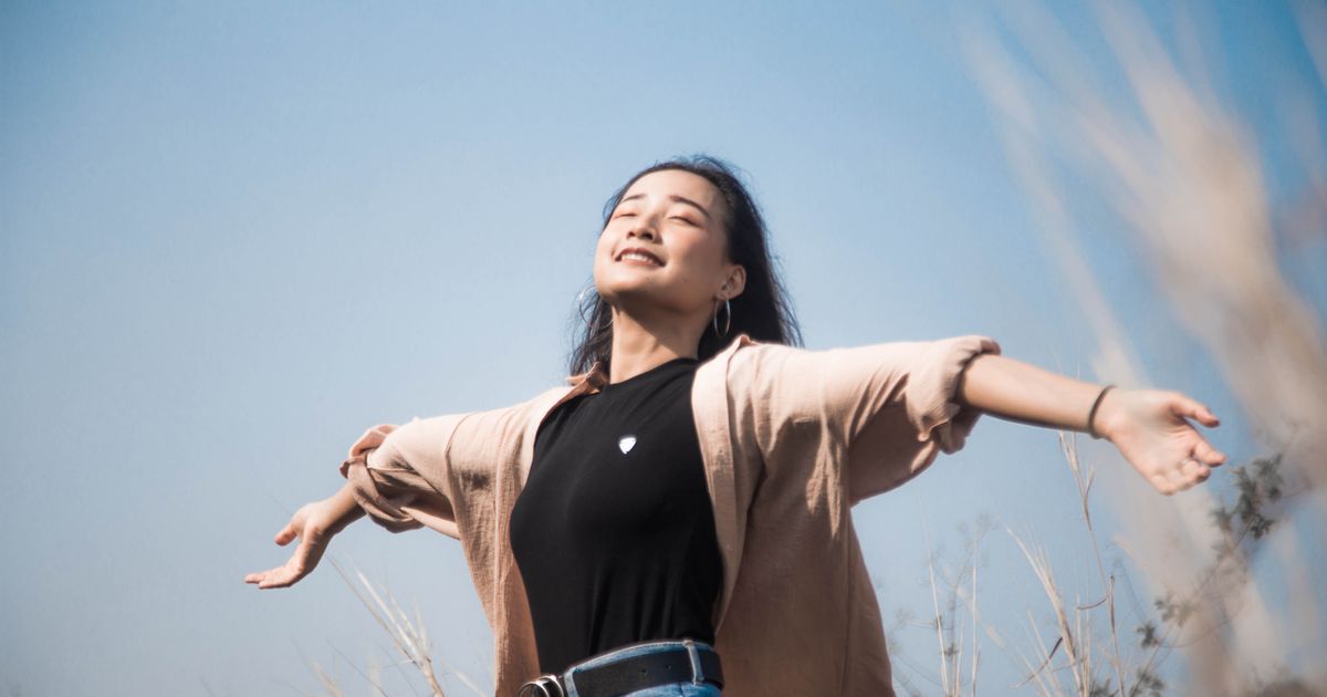 7 Tiny Evening Habits That Can Make Your Mornings Feel Way Less Chaotic 