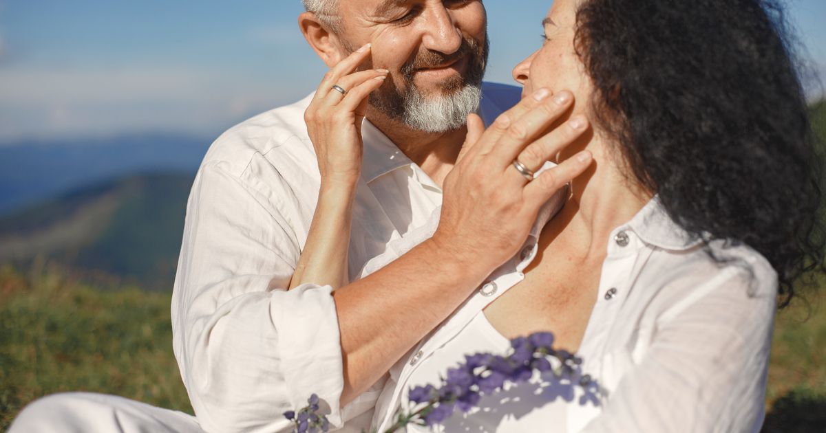 8 Old-Fashioned Dating Habits Women Over 50 Say They Still Love