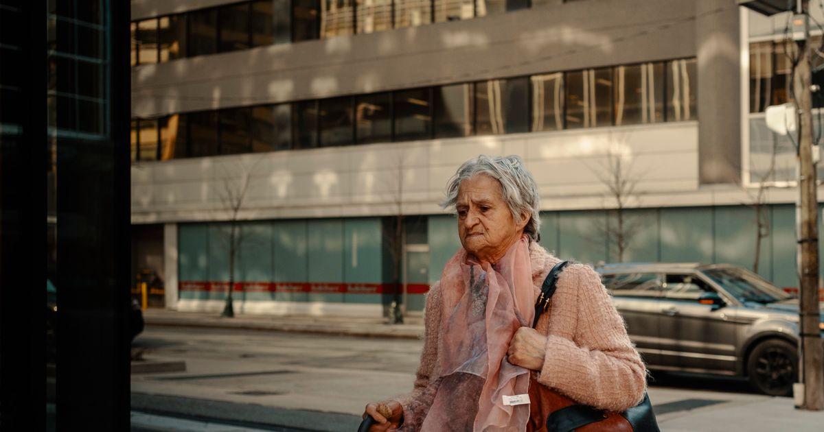 9 Things That Were Always in Grandma’s Purse