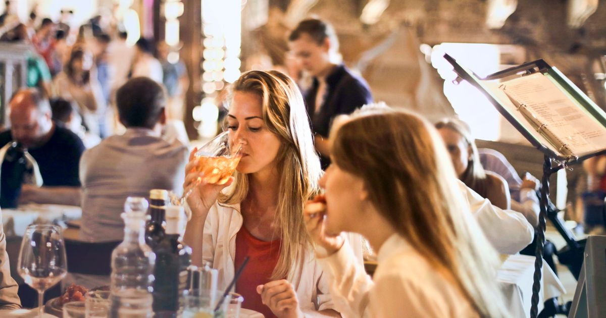 The New Price of Eating Out: Why Americans Are Paying More for a Simple Meal
