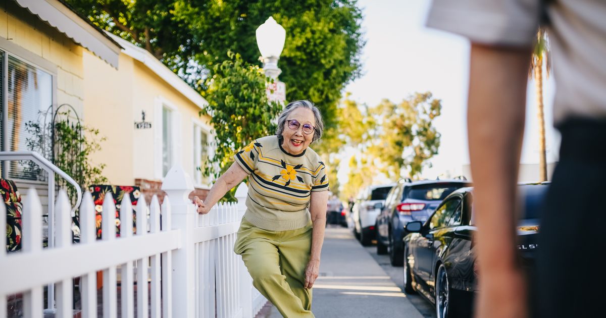 8 Unwritten Rules of Being a Good Neighbor That Many People Forget 