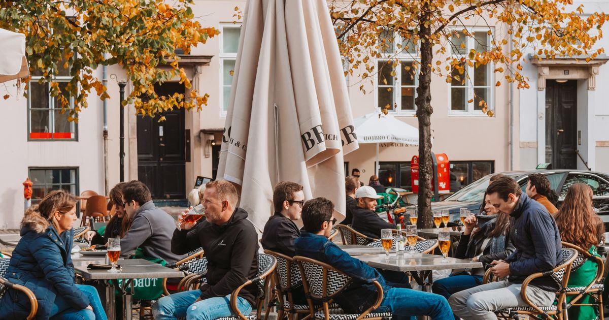 10 Everyday European Habits That First-Time American Visitors Find Really Strange