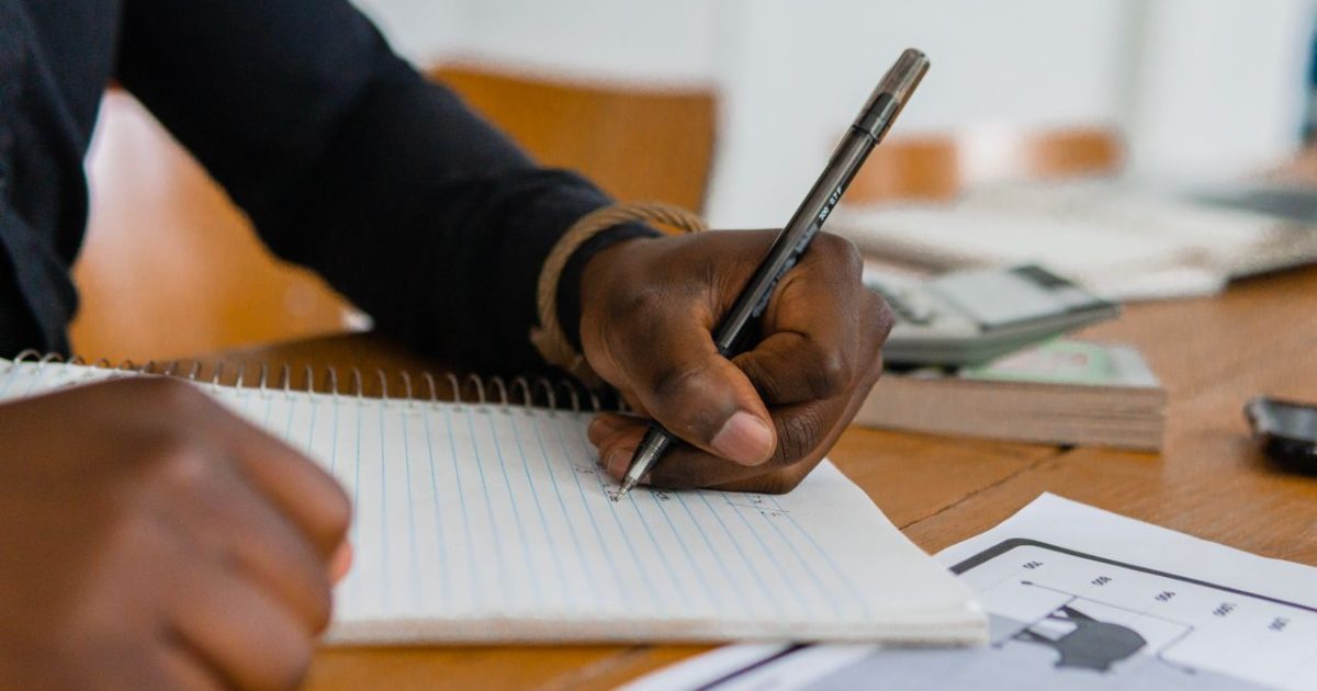 Only About 1 in 10 People Are Left-Handed — 7 Surprising Things Research Has Found About Lefties