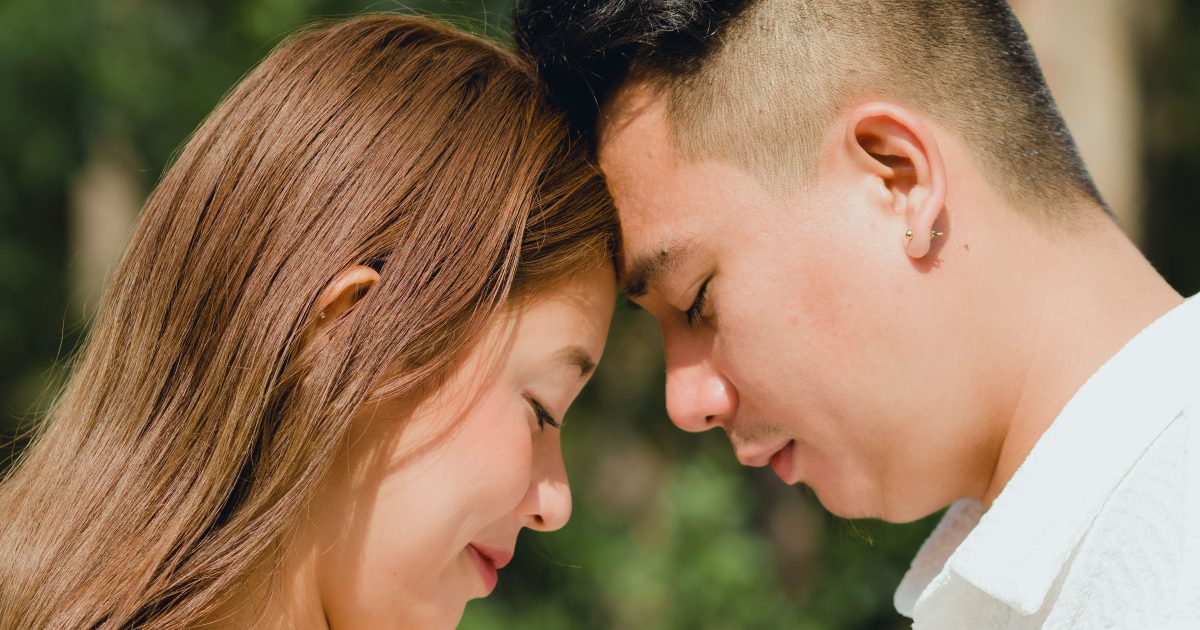 The first-date mistakes that quietly kill attraction before a second date happens
