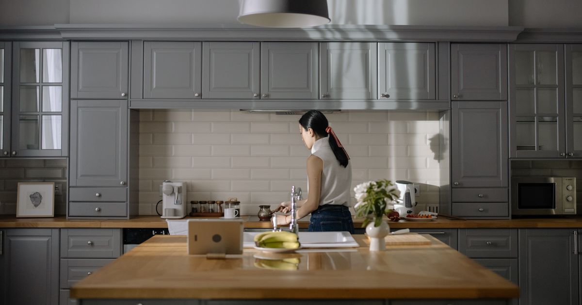 10 Gray Kitchen Ideas That Actually Feel Chic in 2026