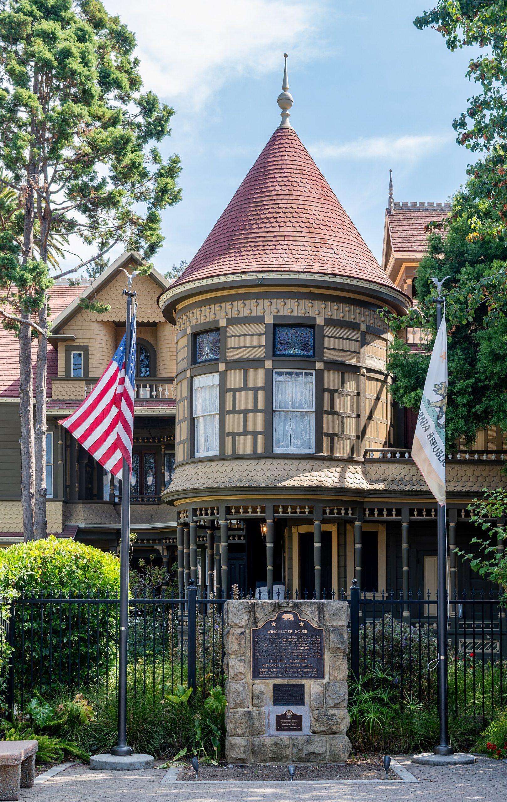 Winchester Mystery House in San Jose, California — Image Credit: Steffen Schmitz - CC BY-SA 4.0/Wikimedia Commons