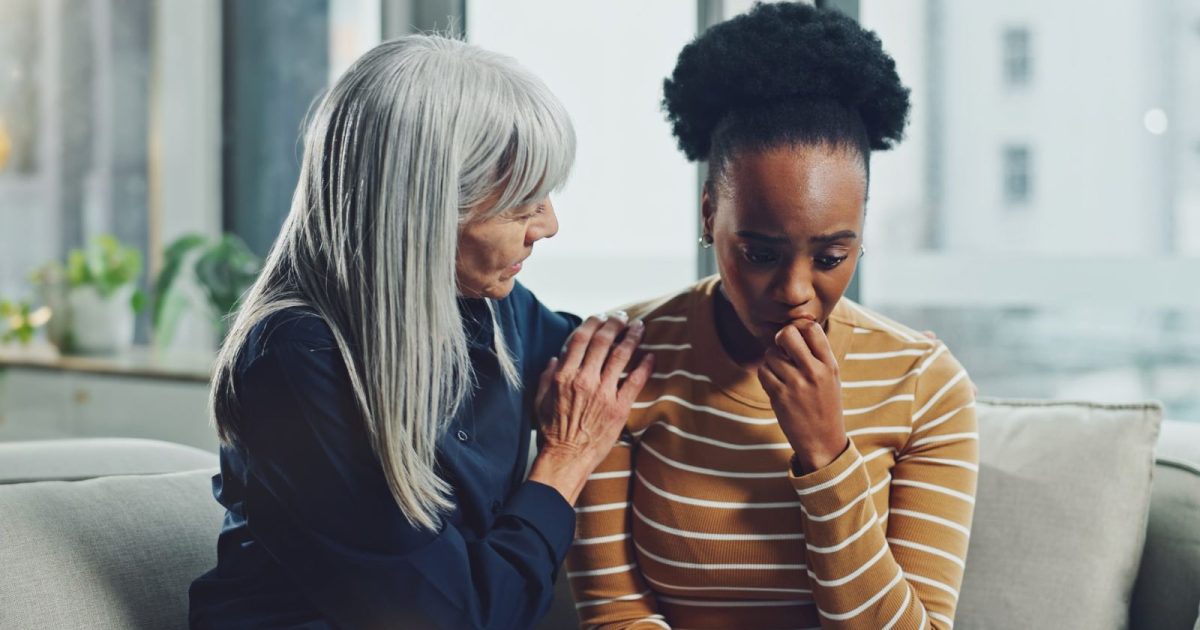 17 Things to Say to Someone Who Just Lost Their Mother